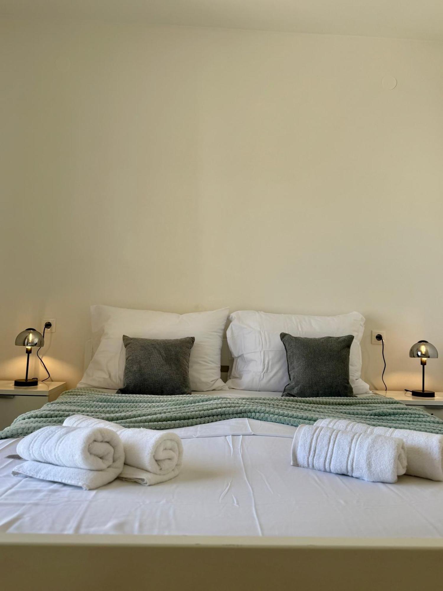 Apartments Toma Новалья Экстерьер фото